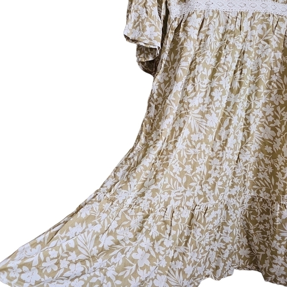 Bohemian floral tan and white bell sleeve a- line midi dress nwt - Picture 4 of 9